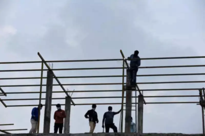Mangaluru Construction Slows as Migrant Laborers Return Home for Work
