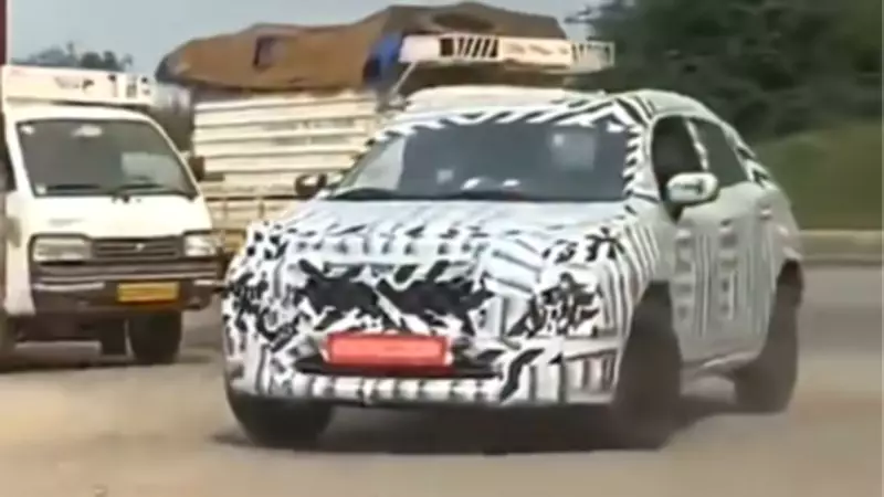 Maruti Suzuki Fronx Facelift Spied Testing Ahead of 2025 Launch