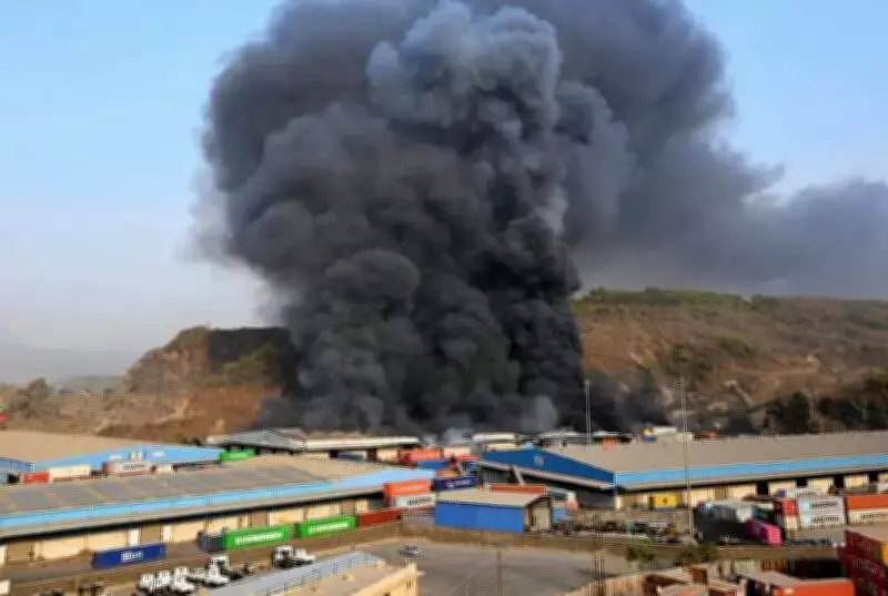 Massive Fire Erupts at Navi Mumbai Chemical Warehouse, No Casualties Reported