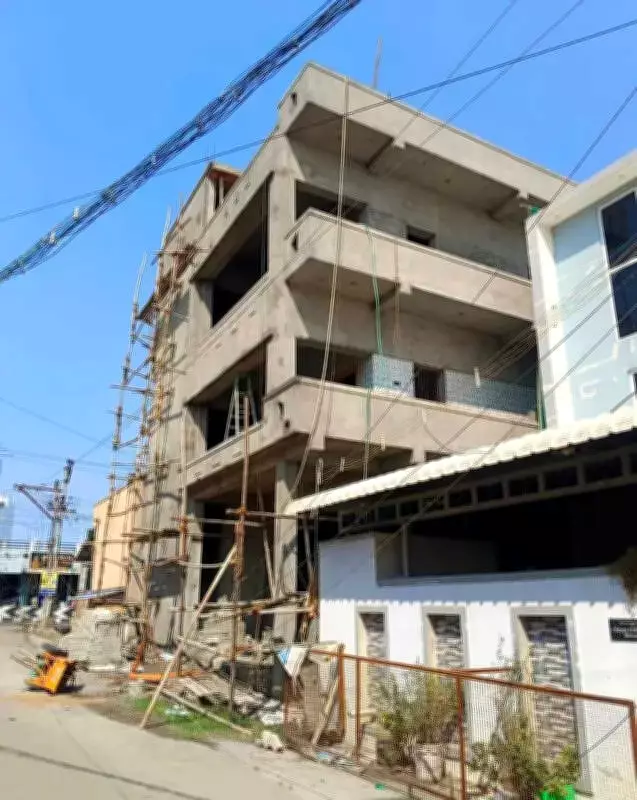 Mini lift snap kills two construction workers in Erode