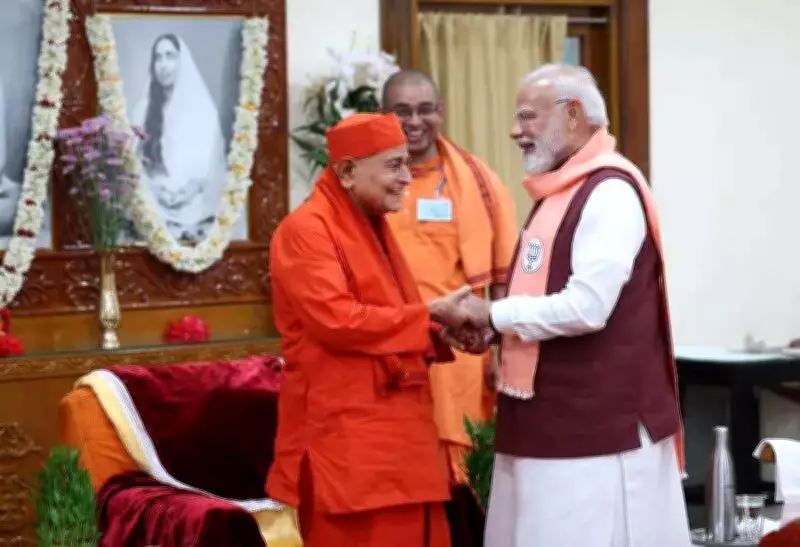 Modi Praises EC for Minimal Violence in Bengal Polls, Slams TMC