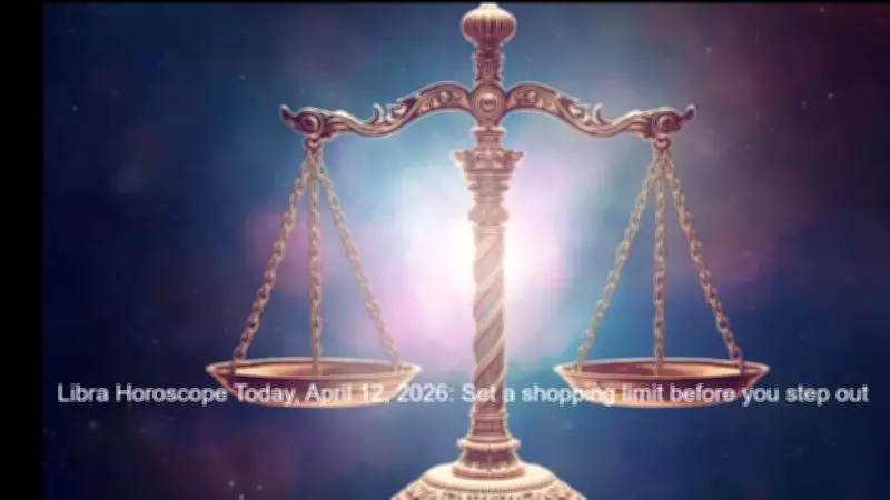 Moon's Embrace: Family, Home, and Harmony Guide Your Day