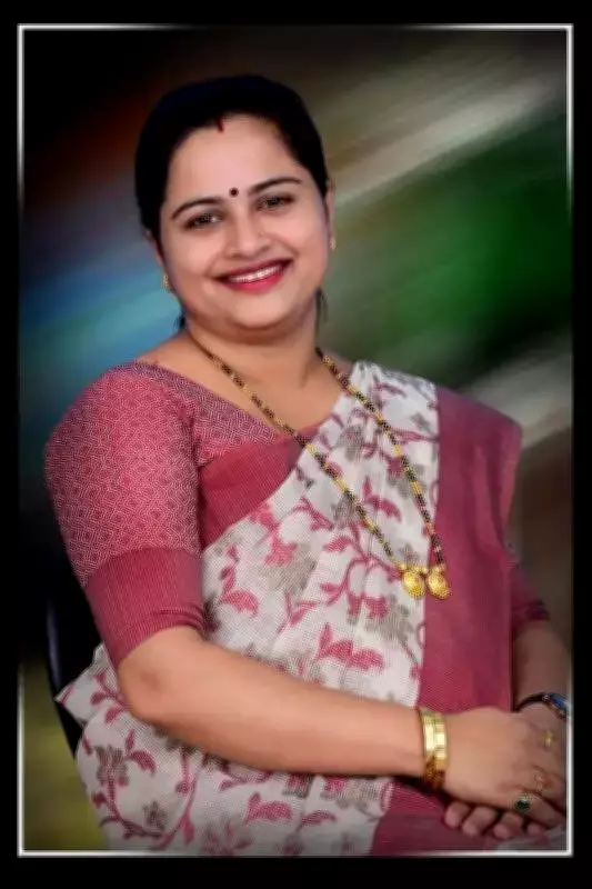 MP Pratibha Dhanorkar Accuses Officials of Protocol Breach at Chandrapur Event