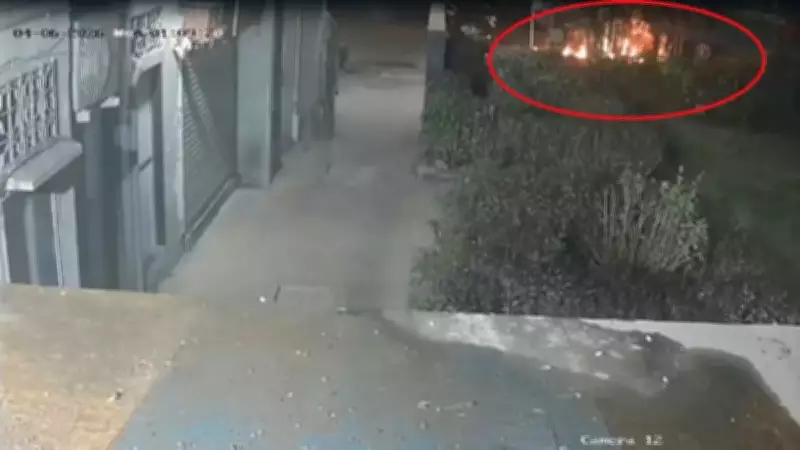 Mumbai Man Sets BJP Leader Kirit Somaiya's Office Nameplate on Fire Over Gym Closure