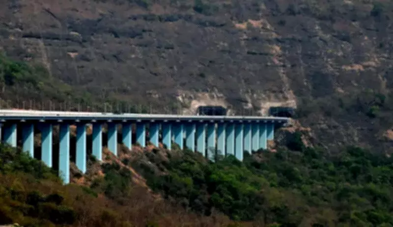 Mumbai-Pune Expressway Missing Link to Open May 1, Says Shinde