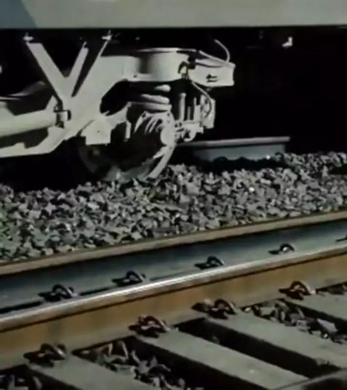 Mumbai-Solapur Vande Bharat Express Derails in Pune