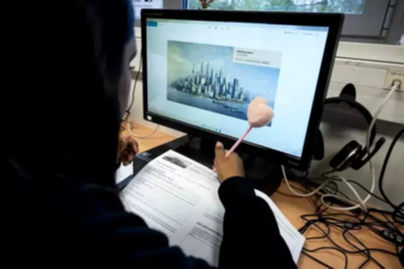 Mumbai Study: 80% Civic School Students Use AI for Homework, Not Learning