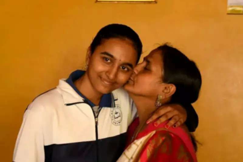 Mysuru Student Scores 624/625 in SSLC Without Tuition