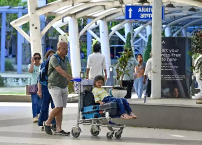 Nagpur Airport Chaos: Passengers Forced to Walk in Heat as Cab Strike Continues