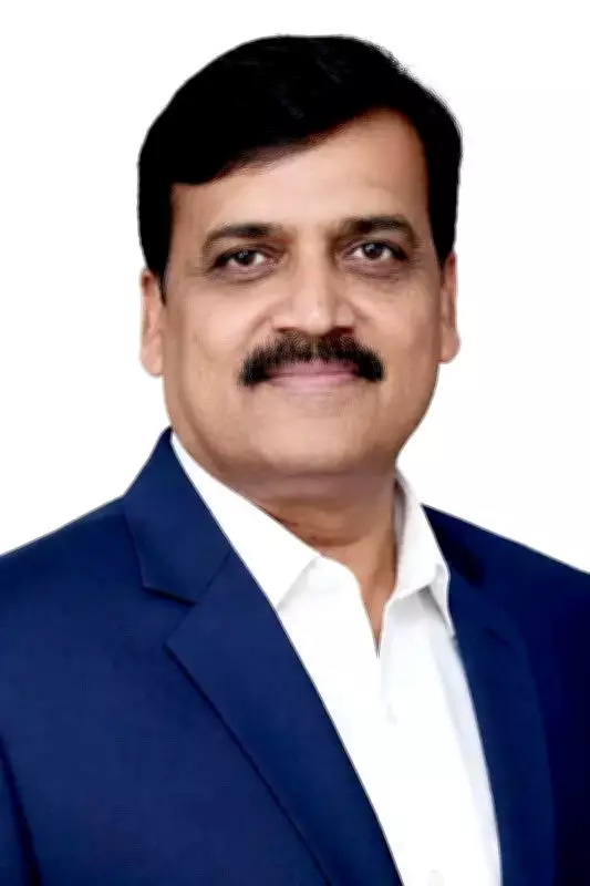 Nagpur University Unveils Wearable Cage to Shield Rural Residents from Leopard Attacks