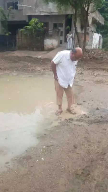 Nagpur's AMRUT 2.0 Road Restoration Failure Exposed by Unseasonal Rains