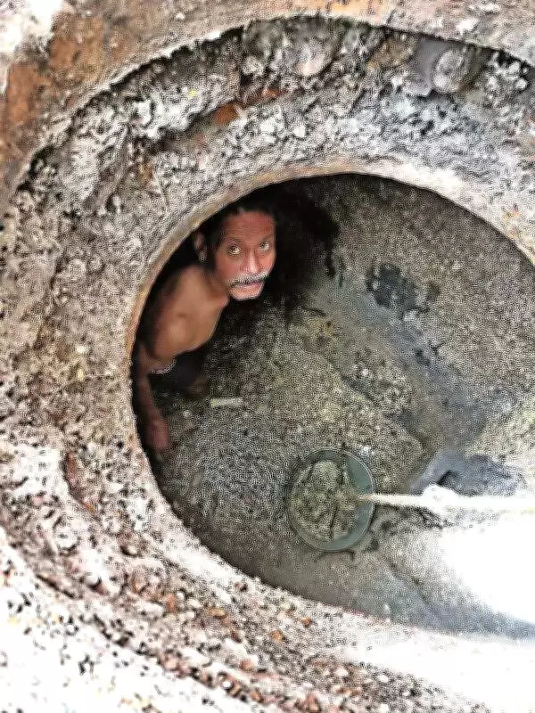 Nagpur's Sewer Crisis: 546 Workers Risk Lives Daily Despite Ban on Manual Scavenging