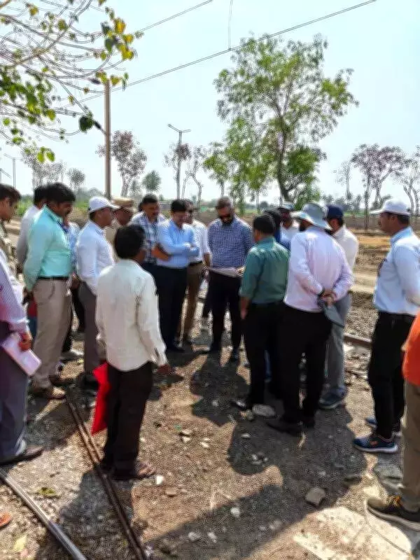 Nashik Kumbh Mela Authority Explores Alternate Routes for Pilgrim Transport