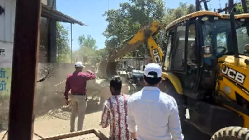 Nashik's Trimbakeshwar Municipal Council Launches Encroachment Removal Drive Ahead of Simhastha Kumbh