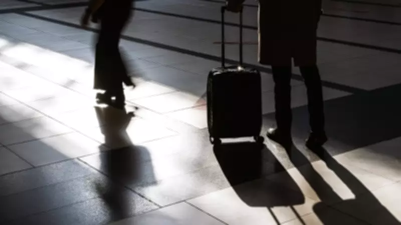 Navy Staffer Murders Girlfriend in Friend's Flat, Wheels Body in Suitcase