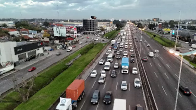 NHAI Launches 'Arogya Van' Initiative to Plant Medicinal Trees Along Highways