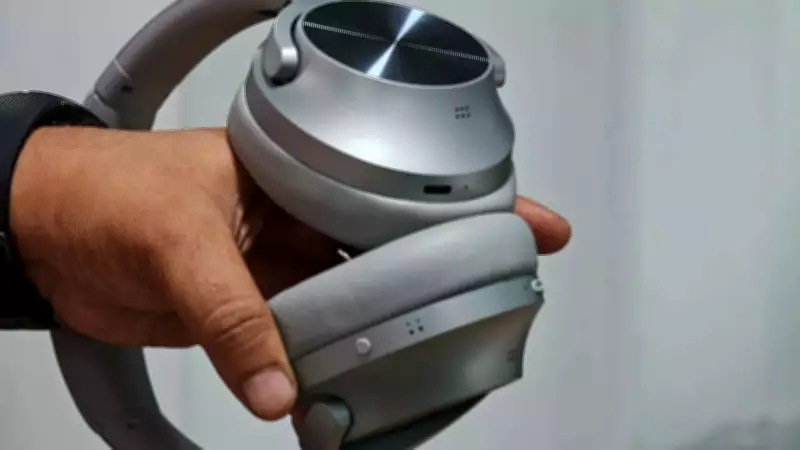 Noise Partners with American Express for Free Headphone Offer on Platinum Reserve Card