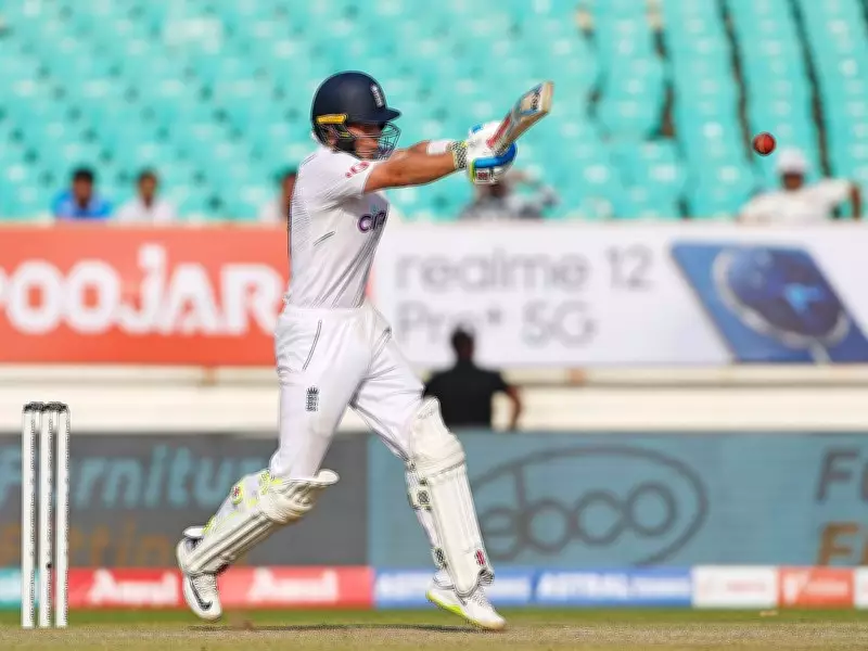 Ollie Pope and Jamie Smith Score Centuries for Surrey in County Championship