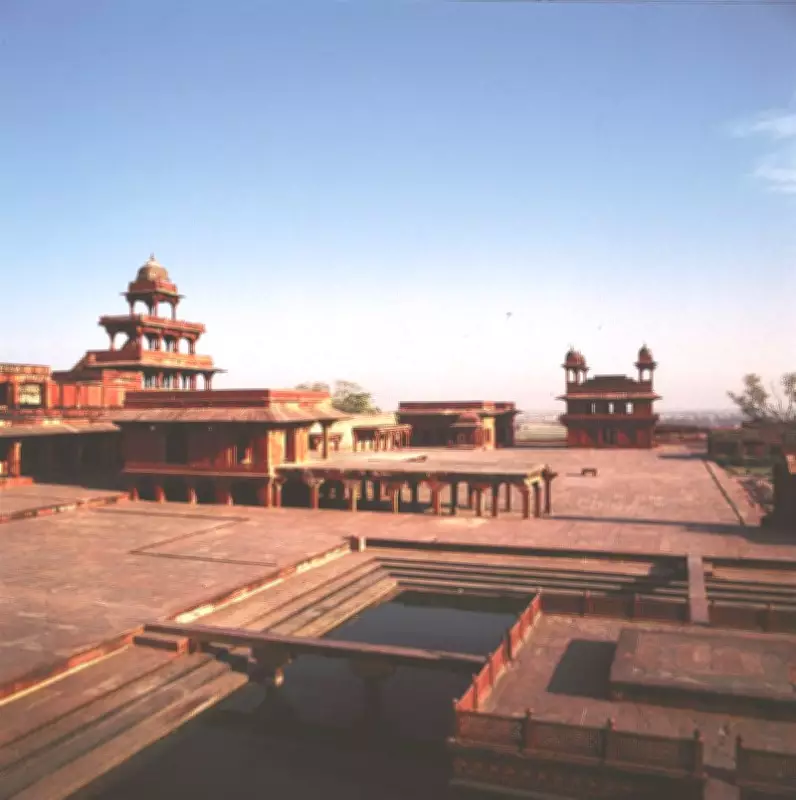 Past Matters: Timeless Lessons from Traditional Architecture for Modern Design