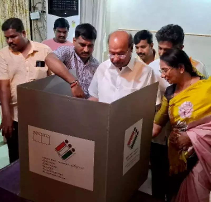 PMK Founder Ramadoss Casts Postal Ballot, Accuses Son Anbumani of Power Grab
