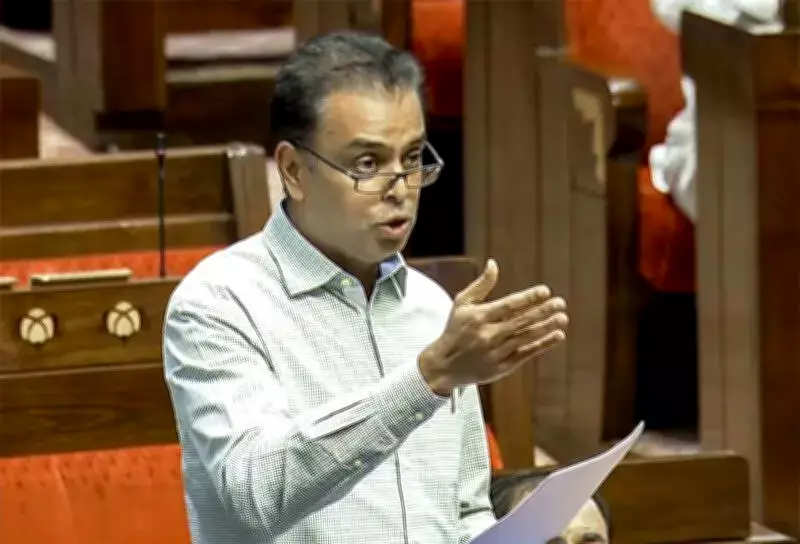 Political Clash Erupts Over Asha Bhosle Funeral Attendance in Mumbai