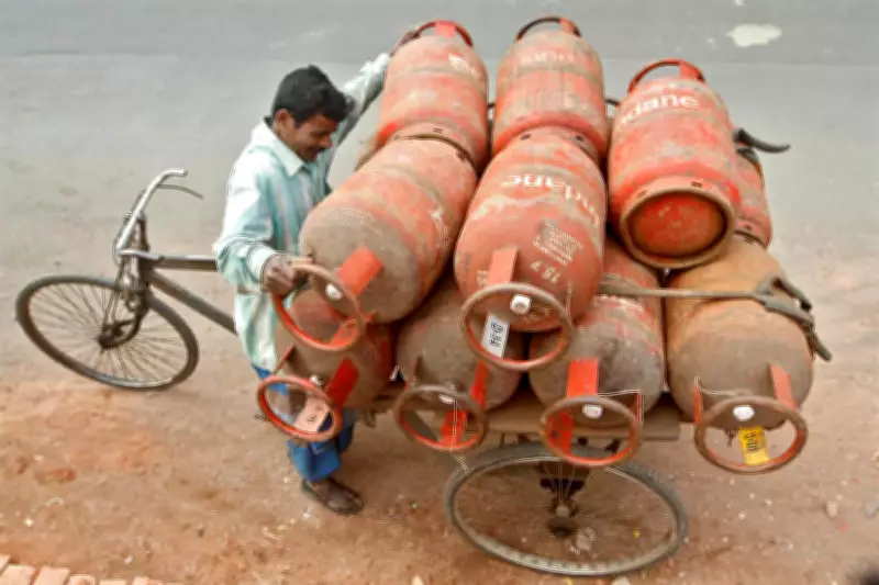 Prayagraj LPG Delivery System Transformed by Digital Alerts, Reduces Crowding