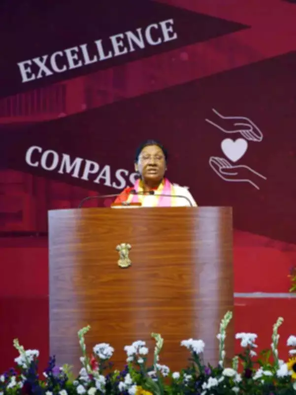 President Murmu: AI Transforming Healthcare, Empathy Key to Viksit Bharat