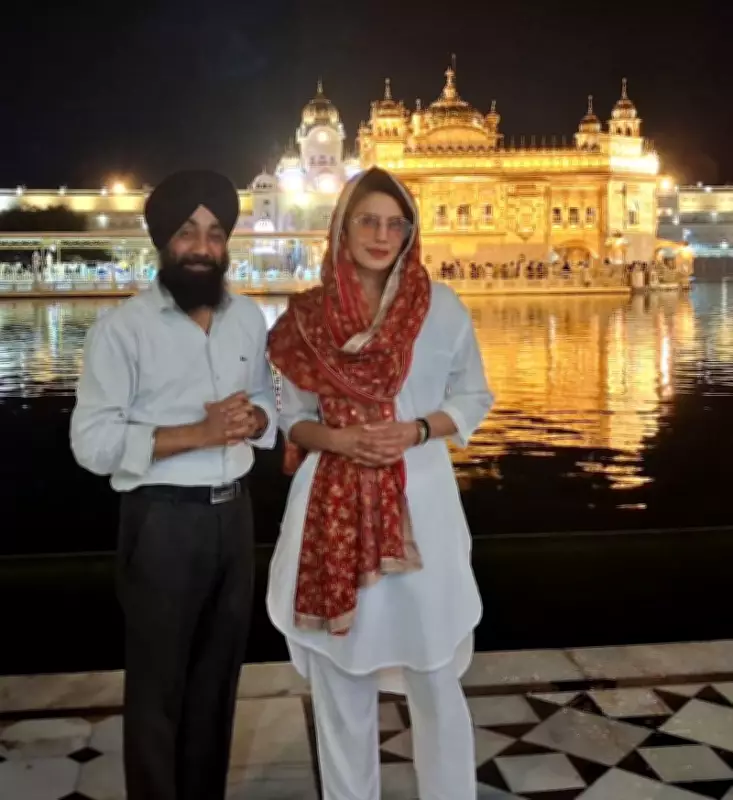 Priyanka Gandhi Visits Golden Temple in Amritsar, Seeks Blessings