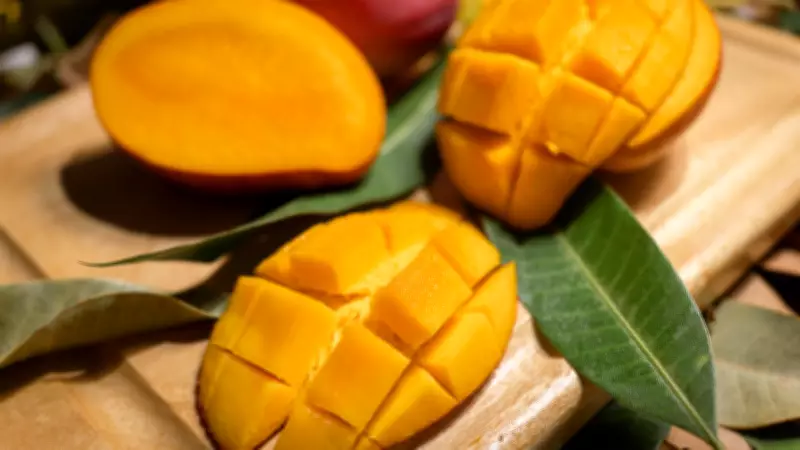 Protect Your Homegrown Mangoes from Pests with a Simple Paper Bag Method
