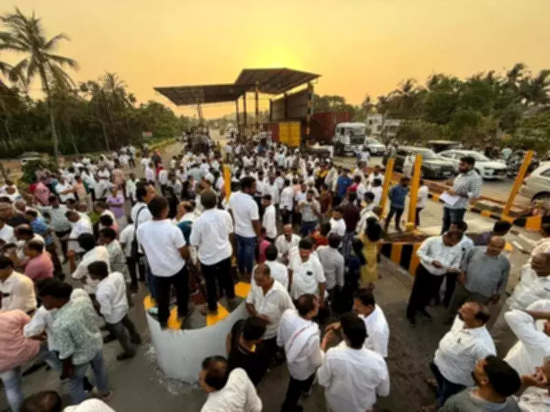Protest March in Mangaluru Demands Closure of Brahmarakootlu Tollgate