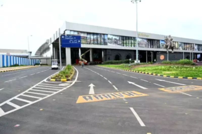 Pune Families Cancel Flights as Soaring Airfares Force Travel Cuts