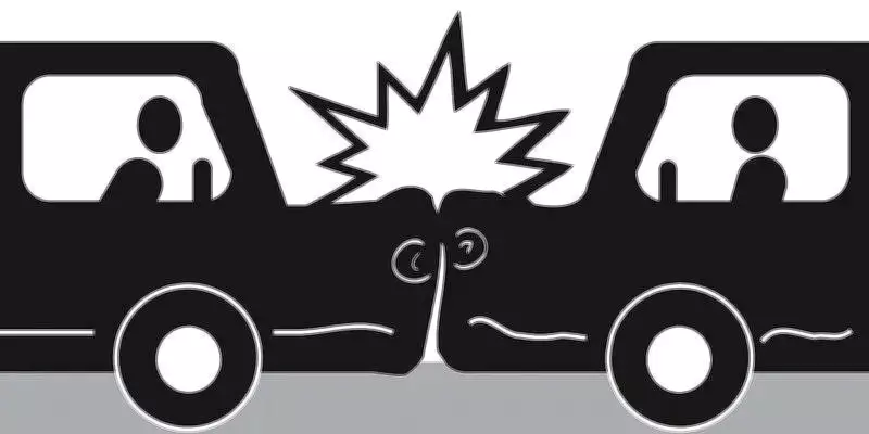 Pune Nayab Tehsildar Dies in Head-On Collision with Dumper on Otur-Junnar Road