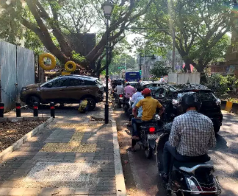 Pune's Harit Setu Project Sparks Backlash Over Narrow Roads and Traffic Woes