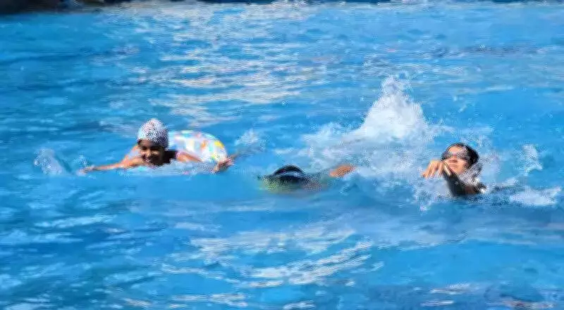 Pune's Scorching Heatwave Reshapes Daily Routines and Business Operations