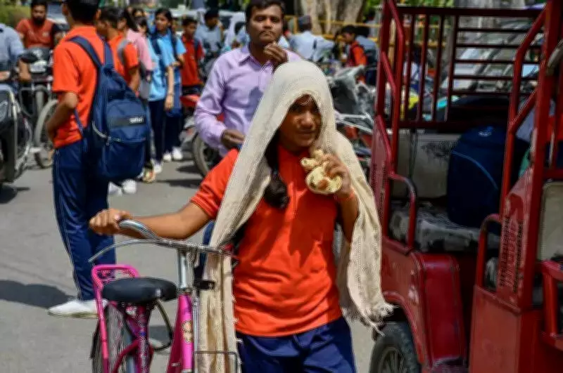 Punjab and Haryana Under Yellow Alert as Heat Wave Intensifies, Temperatures Soar Past 42°C