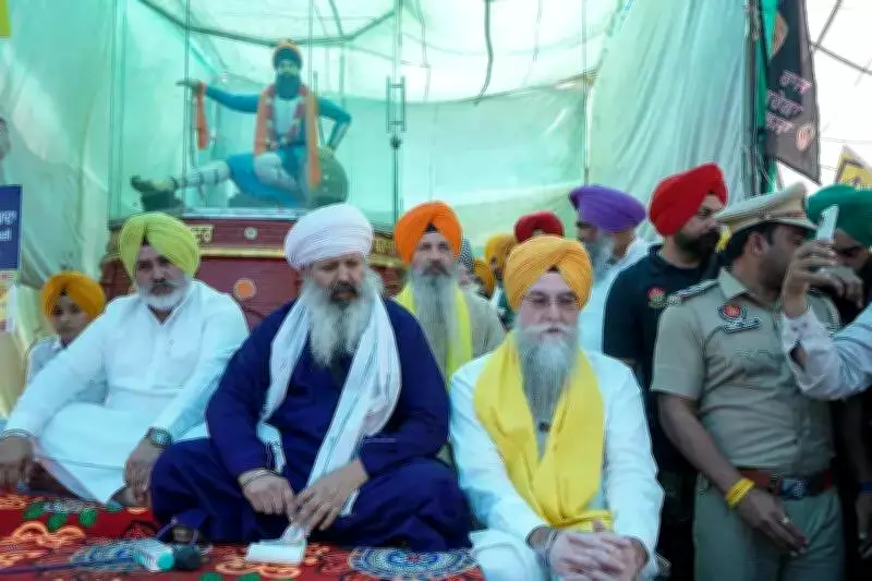 Punjab Assembly Speaker Presents Anti-Sacrilege Bill Copy to Samana Protesters