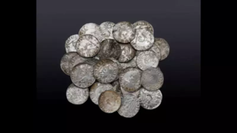 Rare 'Una and the Lion' Gold Coin Found in Bangor Home Sells for £110,000 at Auction