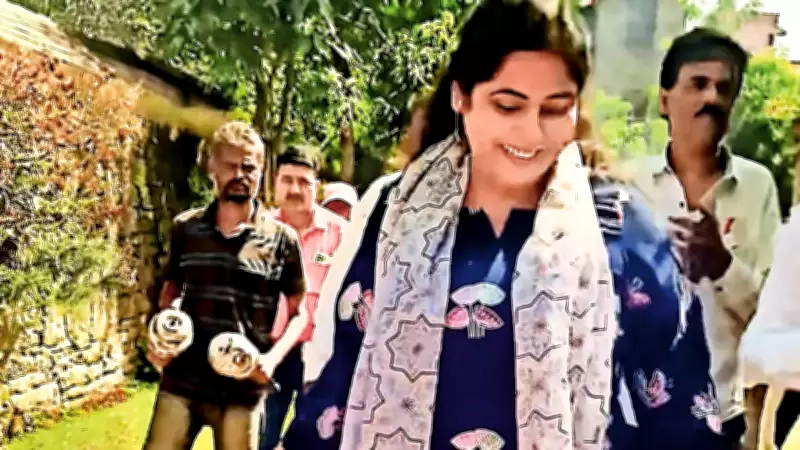 Reverse Baraat Movement: Fathers Celebrate Daughters' Return Home After Divorce