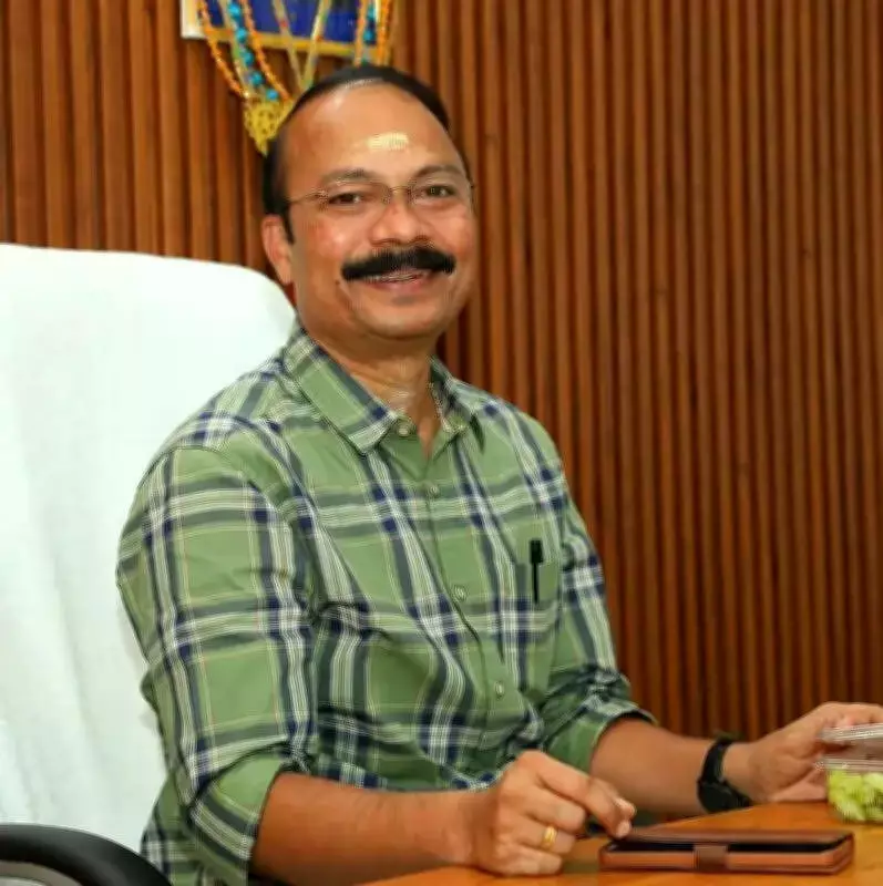 Sabarimala Gold Scam: SIT Questions Former TDB President and Member in Key Probe