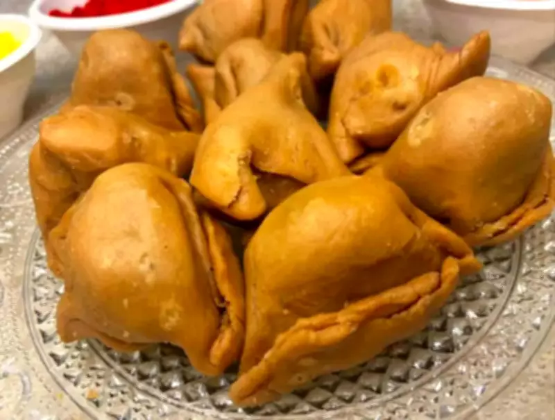 Samosa Named Official Signature Dish of Prayagraj Under UP's 'One District, One Dish' Scheme