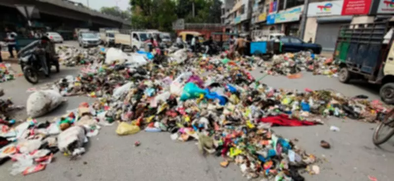 Sanitation Workers Dump Garbage on Pratap Chowk Road in Ludhiana Protest