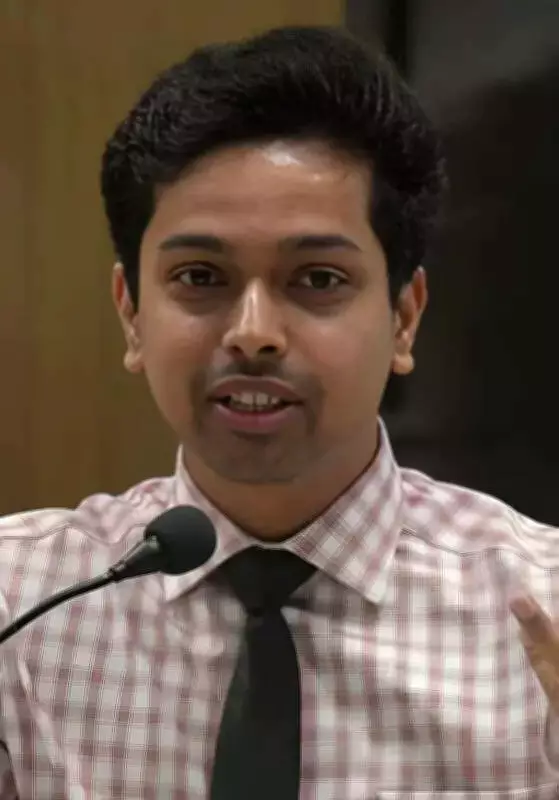 Satyam Gandhi Takes Charge as Amravati Zilla Parishad CEO in Maharashtra Reshuffle