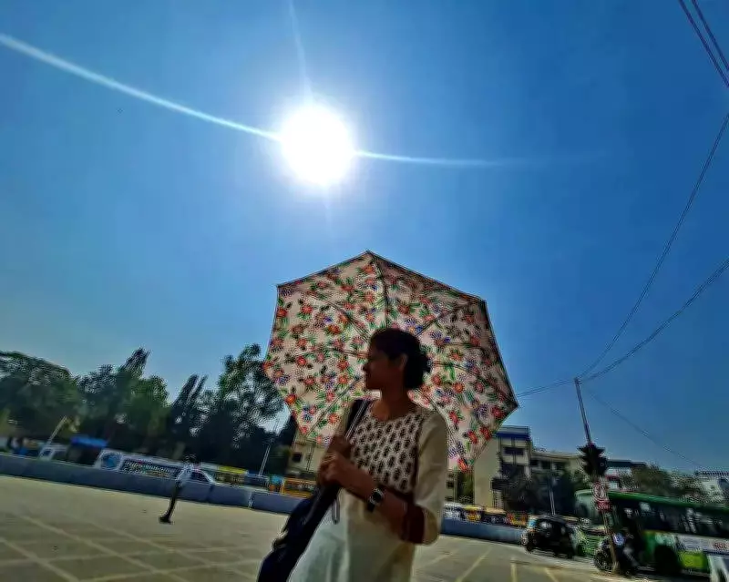 Scattered Thunderstorms Fail to Cool Telangana as Heatwave Persists, Temperatures Soar Above 40°C