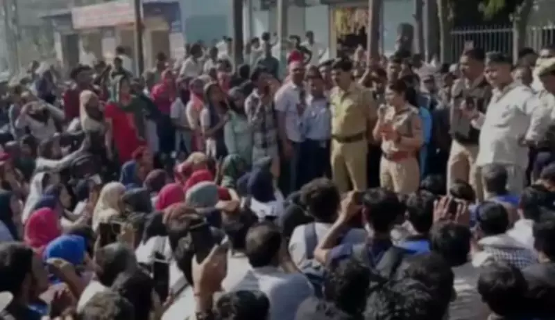 Shiv Nadar University Workers Protest for Higher Wages in Noida