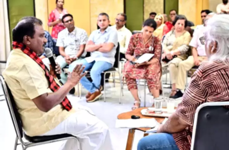 Sholinganallur Candidates Face Voter Grilling on Water, Traffic, and Urban Woes