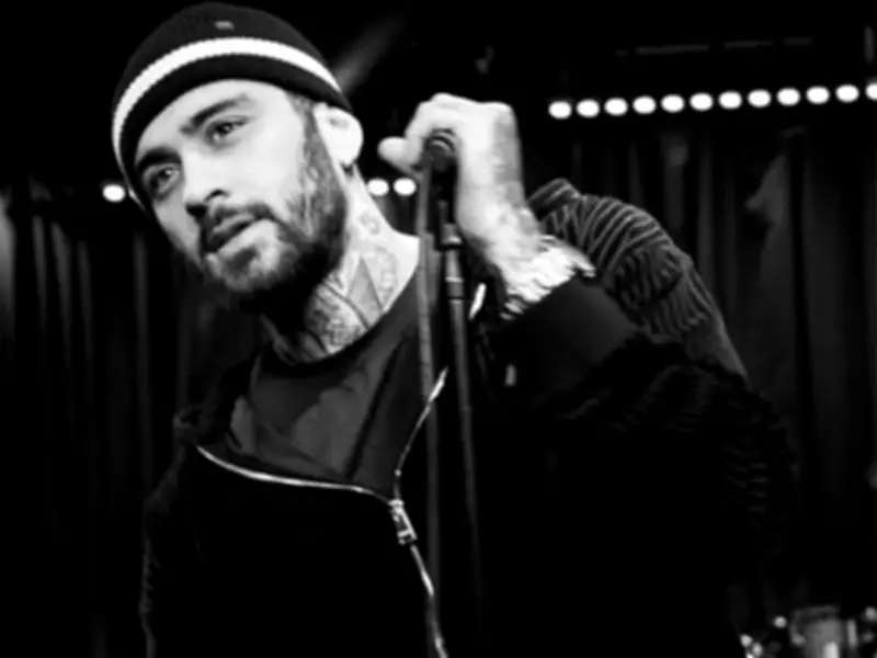 Singer Zayn Malik Hospitalized, Fans Express Concern