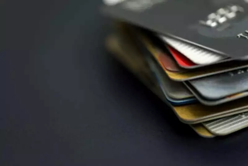 Surat Cybercrime Police Bust POS Machine Fraud Ring Linked to Debit Card Cloning