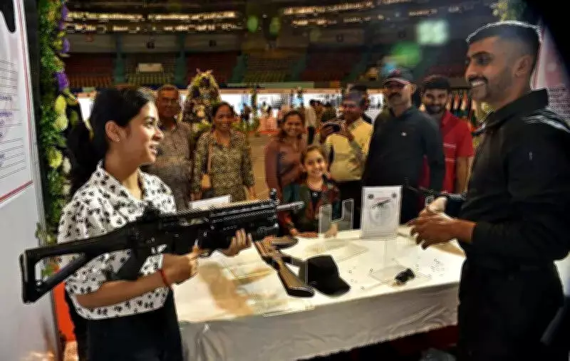 Surat Police to Host Weapons Exhibition, Torch Show for Gujarat Day