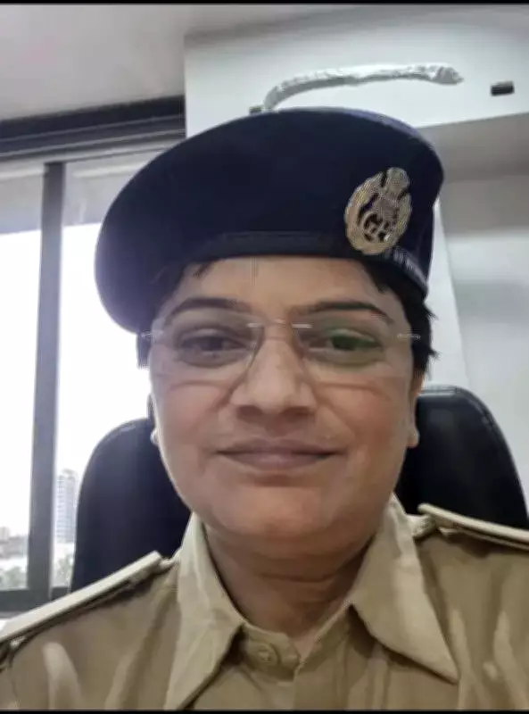 Surat Student's Remarkable Courage: Takes Exam Hours After Mother's Death