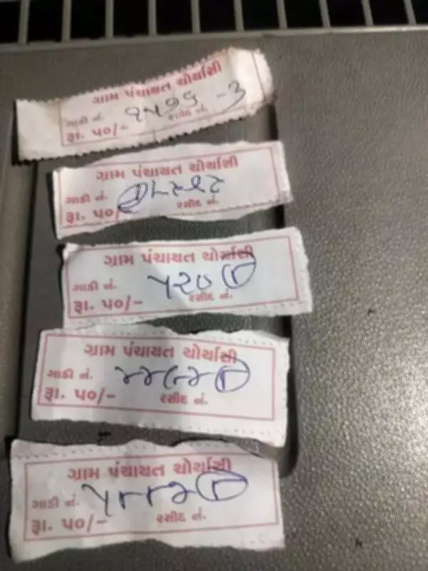 Surat Villagers Set Up Their Own Toll Booth to Counter Official Plaza Evaders